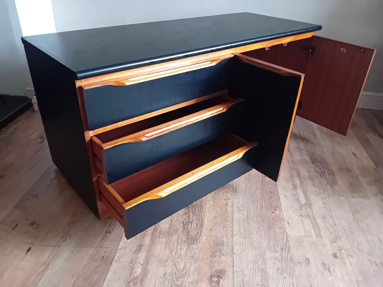 Lovingly Restored 1970's Sakol Teak Media Unit,Sideboard, Cabinet, Tv Cabinet photo buy
