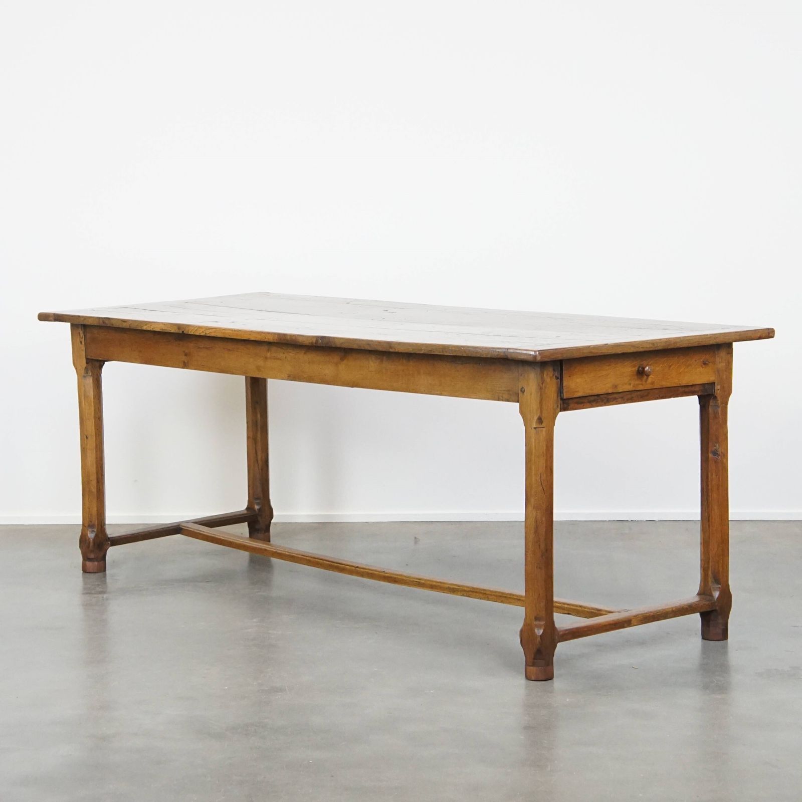 Antieke Franse Boerentafel Van Eiken Met 2 Lades En Authentieke Details