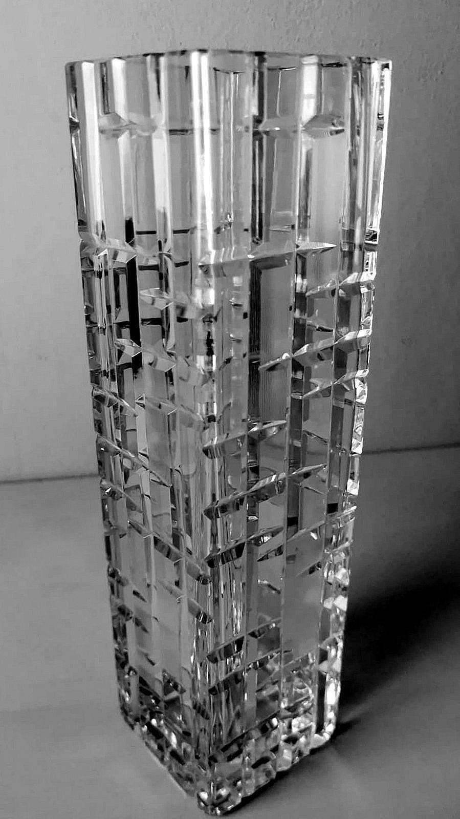 Italian Craftsmanship Hand Cut And Hand Polished Beveled Crystal Vase photo Home Decor