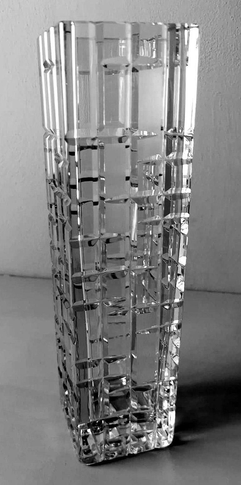 Italian Craftsmanship Hand Cut And Hand Polished Beveled Crystal Vase photo 329.0