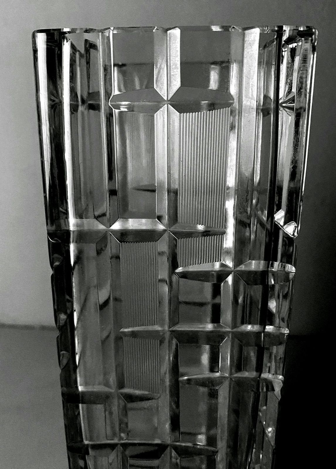 photo for sale Italian Craftsmanship Hand Cut And Hand Polished Beveled Crystal Vase