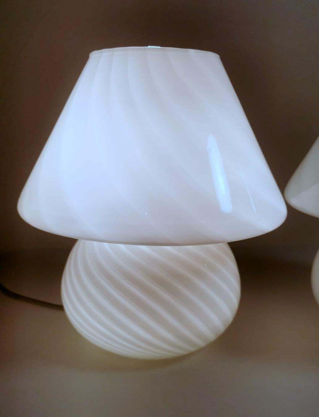 photo vinterior Murano Venini Style Pair Of Mushroom Shaped Opal Glass Spiral Lamps