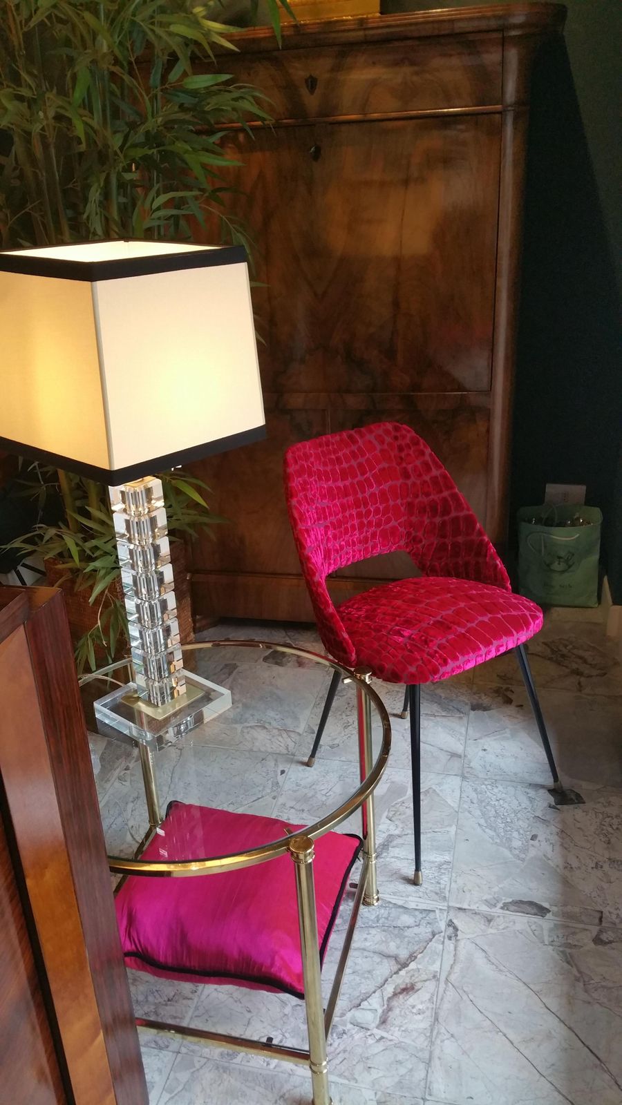 photo vinterior Pierre Guariche Designer French Chair With Guild Fabric