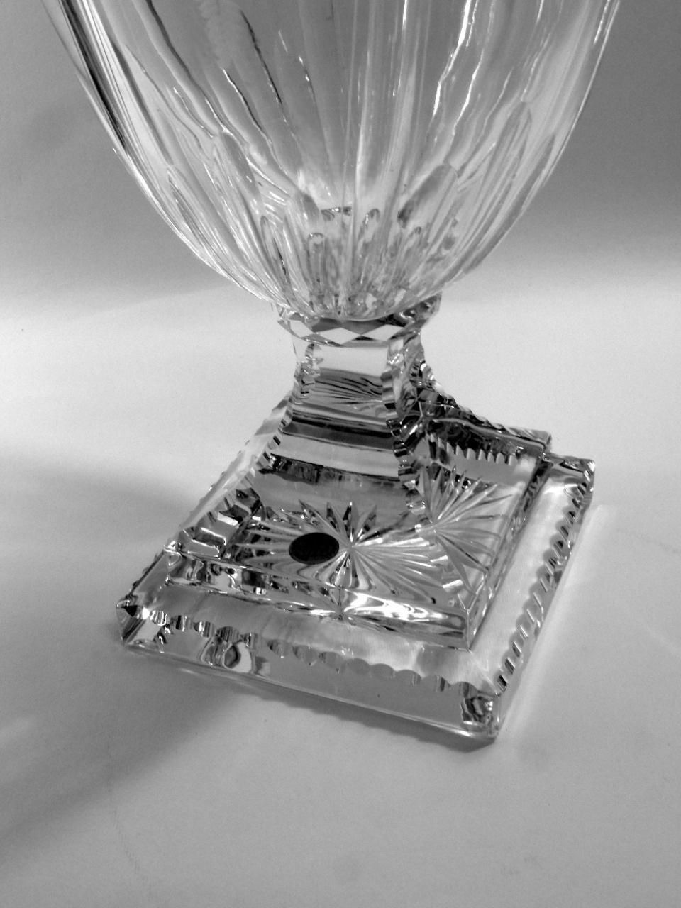 photo vintage Louis XVI Style Large Italian Crystal Amphora With Engraved And Swan Handles