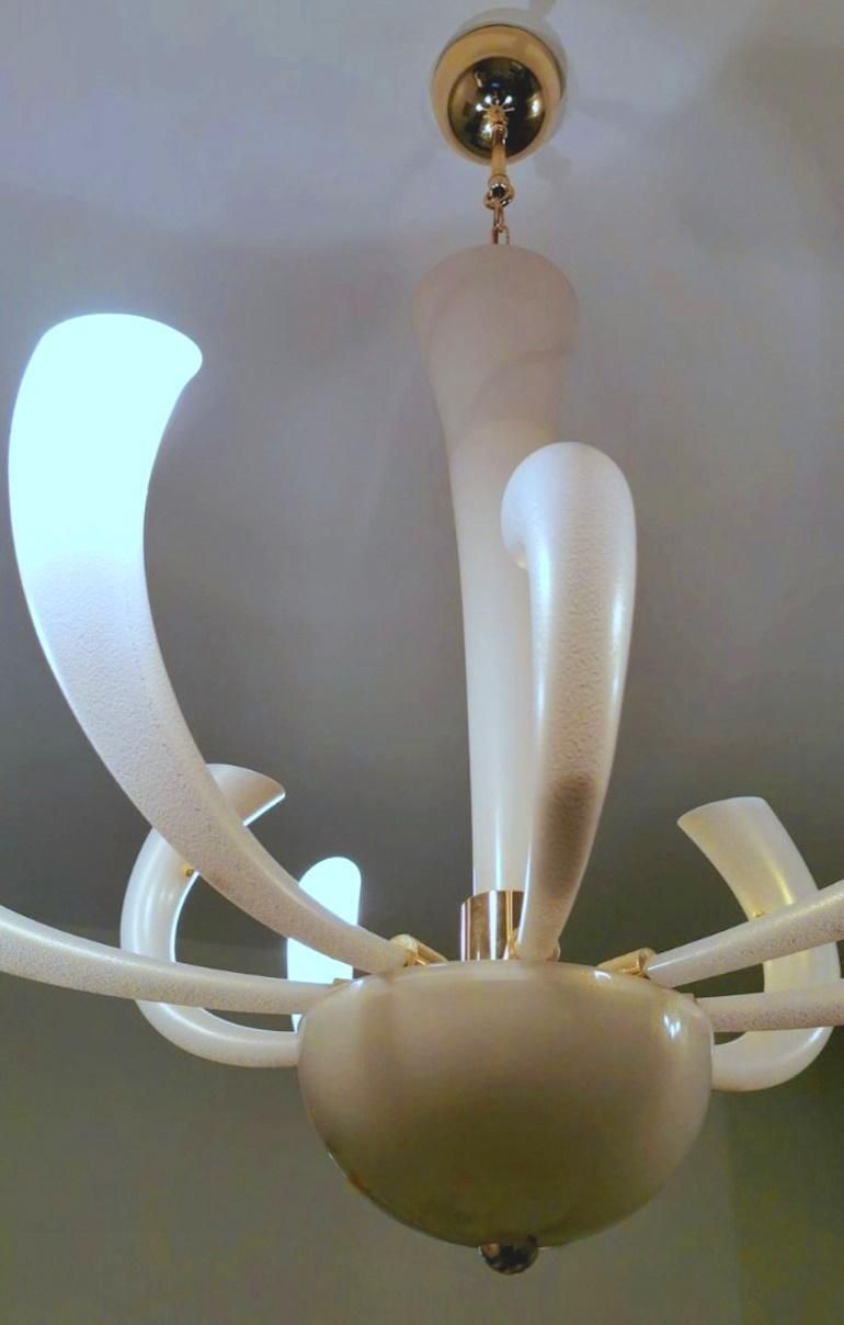 photo vinterior Barovier & Toso Chandelier Mod. "Fireworks" Murano Glass Opaline With Gold