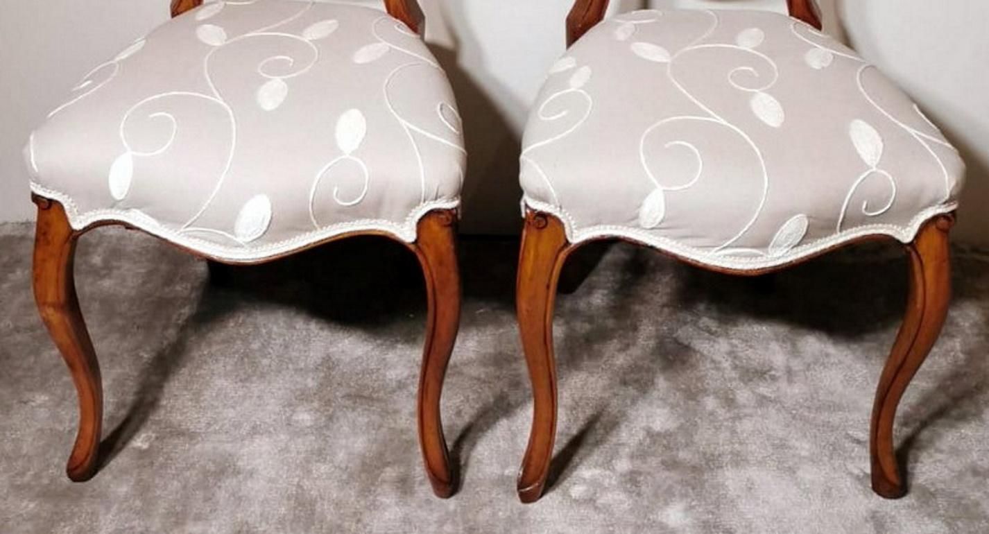 Victorian English Walnut Pair Of Chairs With Balloon Back photo vinterior
