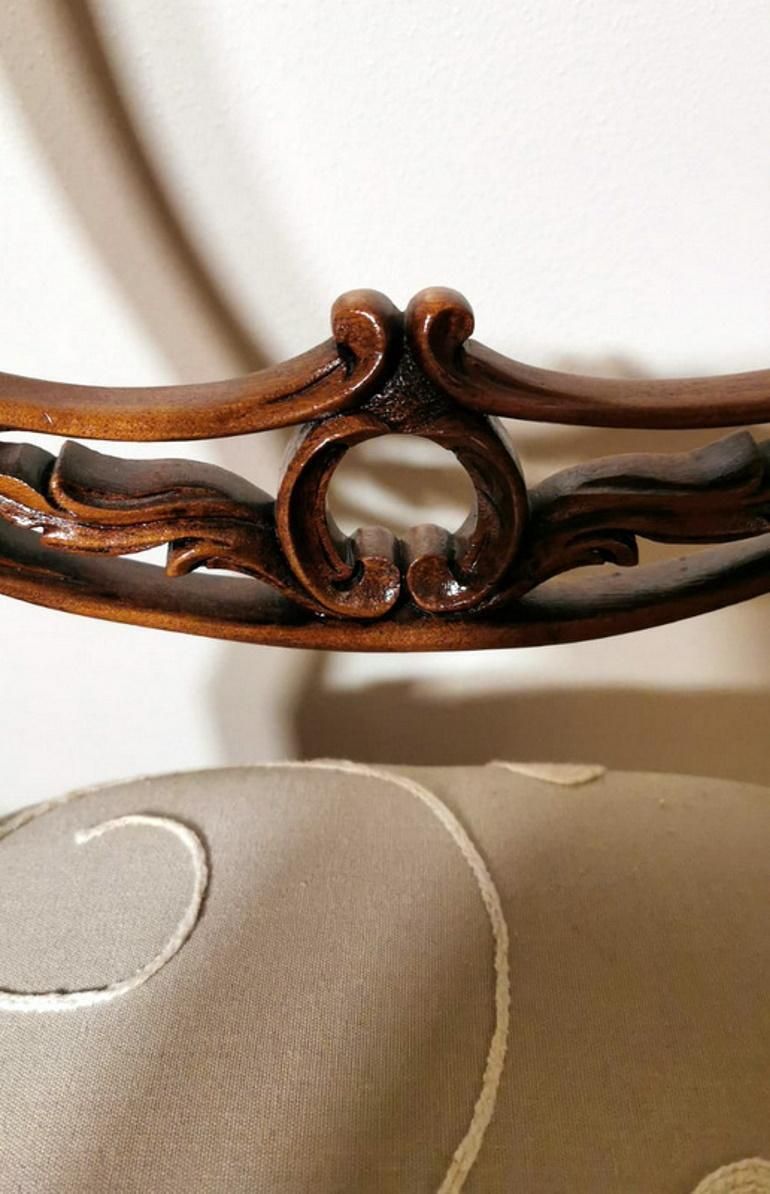 Furniture Victorian English Walnut Pair Of Chairs With Balloon Back photo