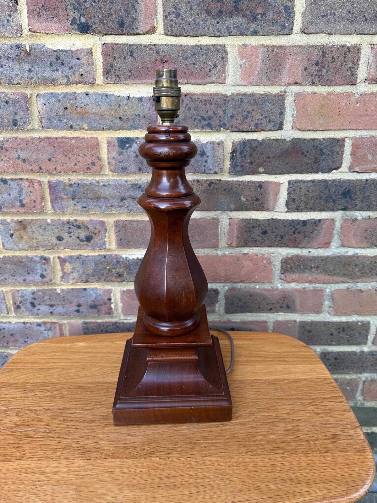 photo furniture Chunky Wooden Vintage Retro Table Lamp   Working, Pat Tested 43cm Tall