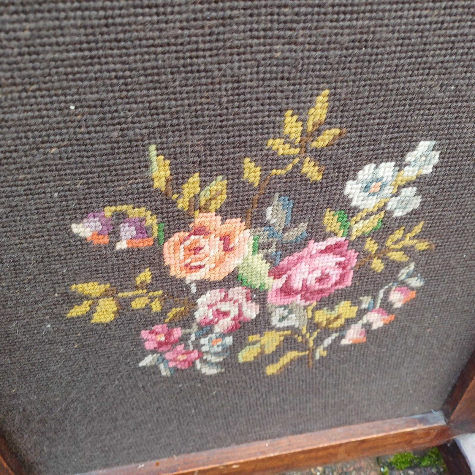 Pretty Vintage Solid Oak Fire Screen With Brown Still Life Tapestry photo Home Fixtures