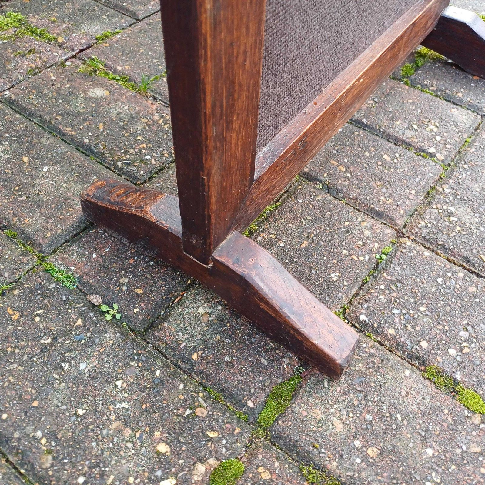 Pretty Vintage Solid Oak Fire Screen With Brown Still Life Tapestry photo 145.0