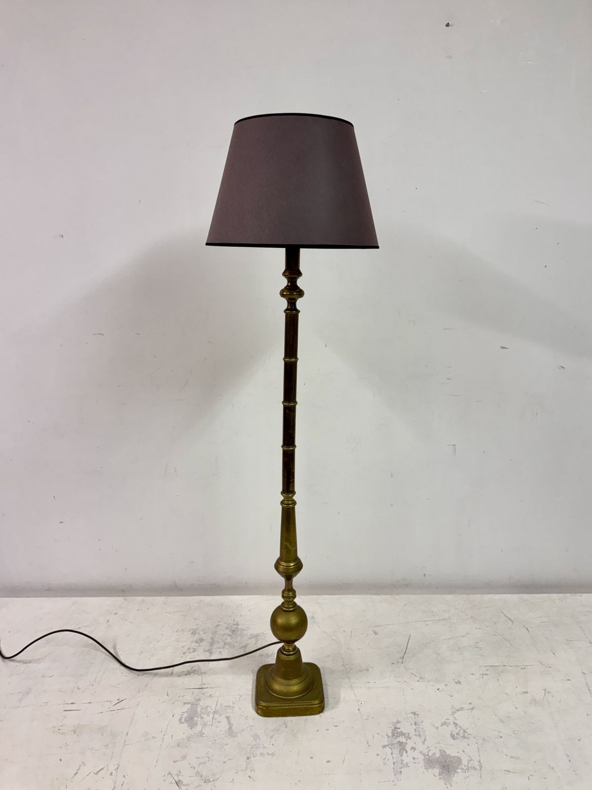 Early 20th Century Brass Floor Lamp photo vinterior