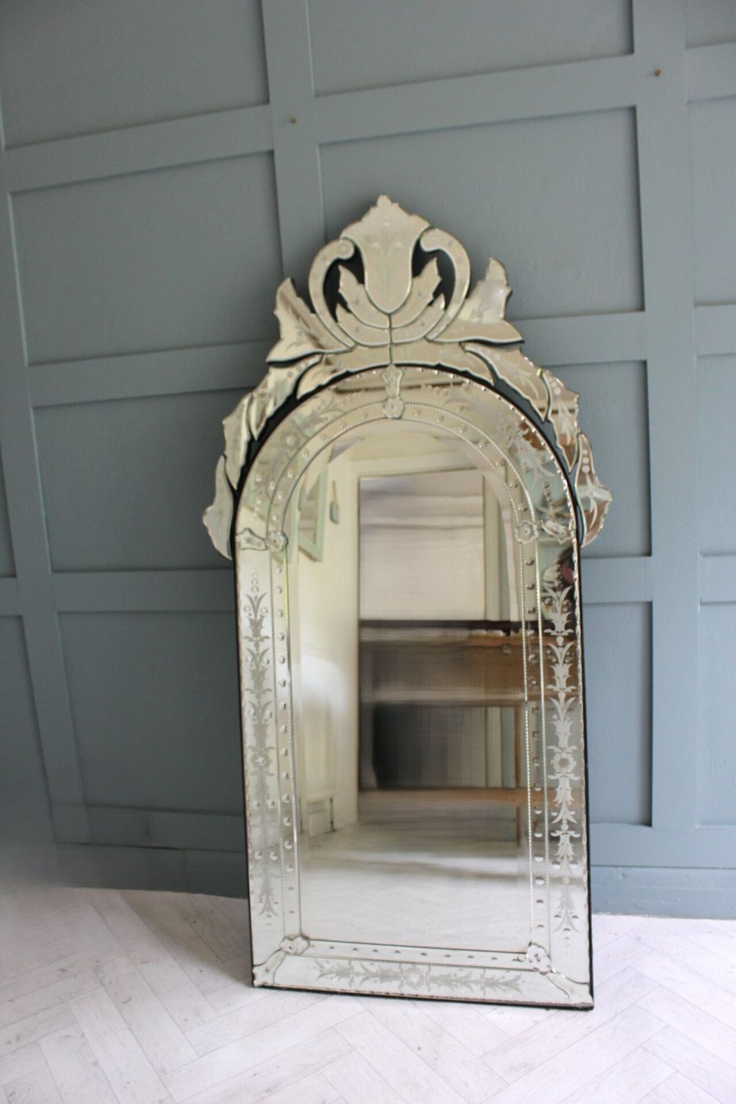 850.0 Mid Century Modern Venetian Etched And Bevelled Wall Mirror, 1950s photo
