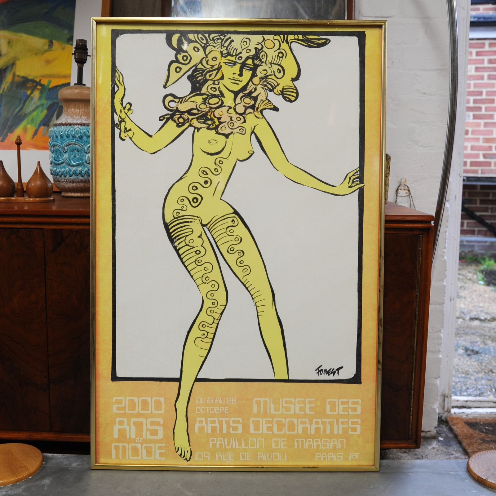 Framed Poster Of The Exhibition ''2000 Years Of Fashion'' From 13 To 28 October 1971 At The Museum Of Decorative Arts In Paris photo 325.0