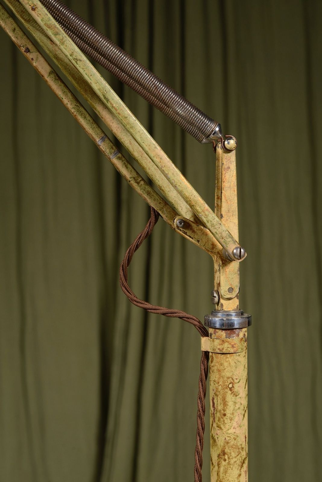 A Herbert Terry 1209 Anglepoise Trolley Floor Lamp In Original Scumble Paint   C.1935 photo vintage