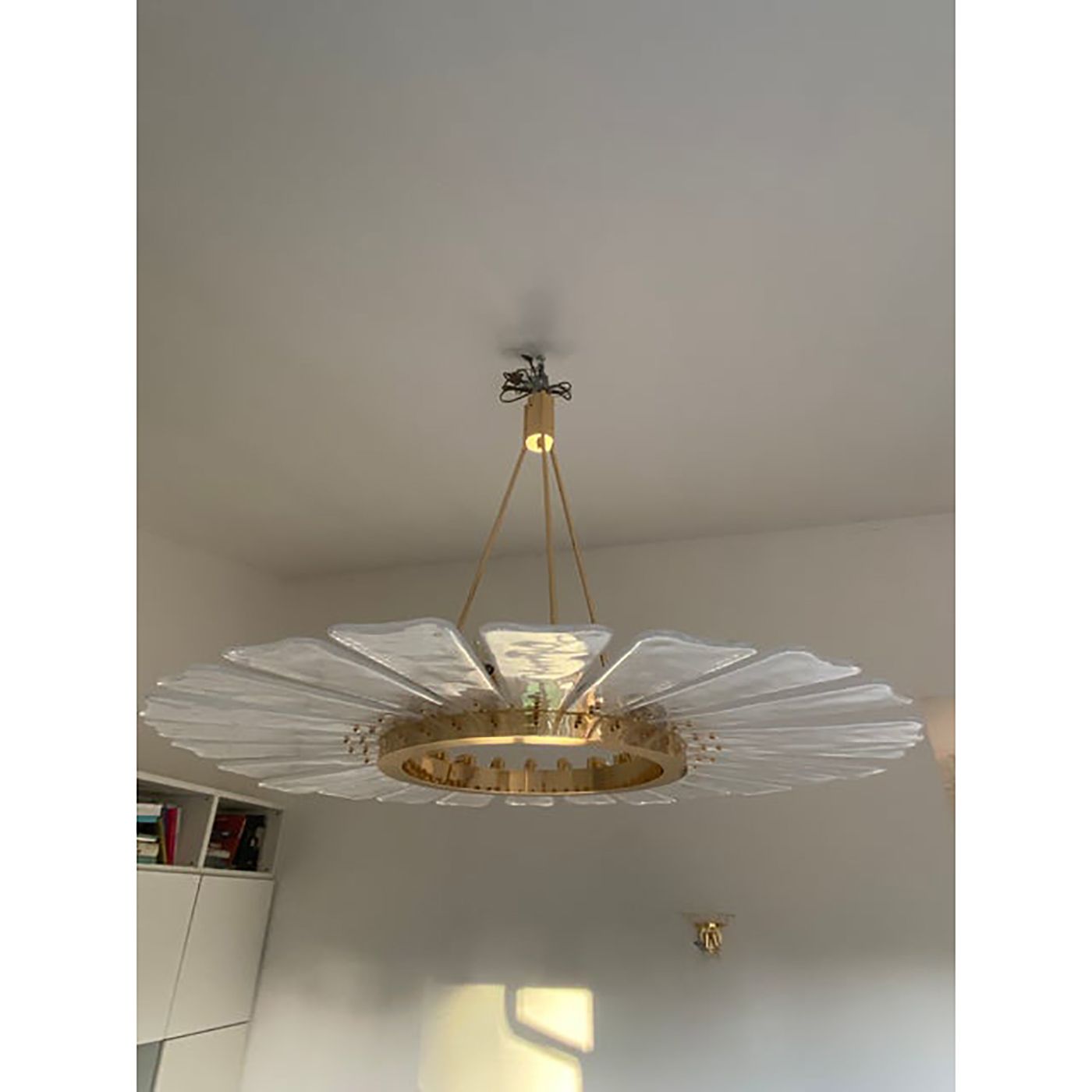 Contemporary Venied White "Marguerite" Murano Style Glass Gold Chandelier photo vintage