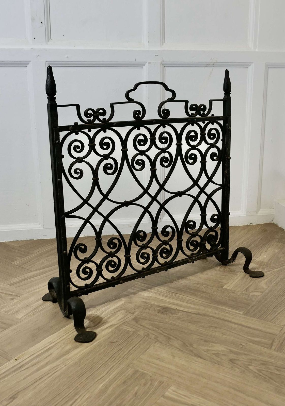 Very Heavy Old Gothic Wrought Iron Fire Screen photo vinterior