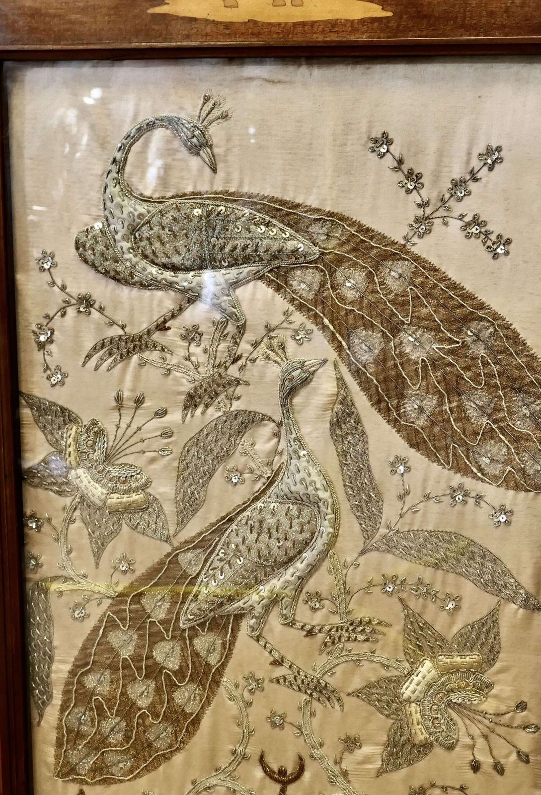 Indian Embroidered Silver And Gold Taj Mahal Screen photo 510.0