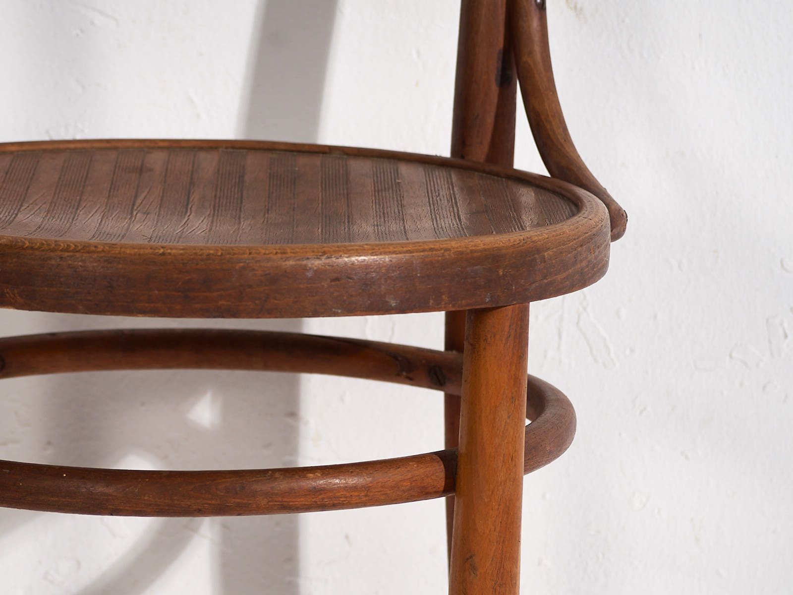 photo vinterior Antique Set Of Thonet Chairs (C.1920). Set Of Four Pieces #1