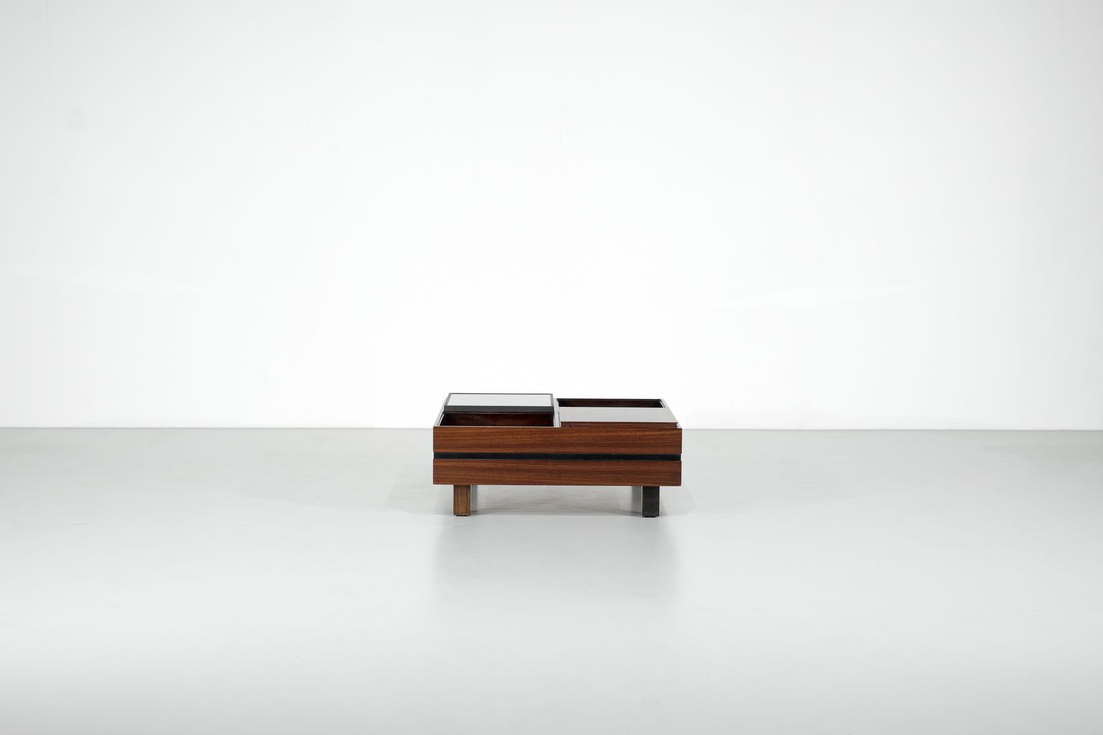 photo vintage Coffee Table By Carlo Hauner For Forma Italy 1960's.