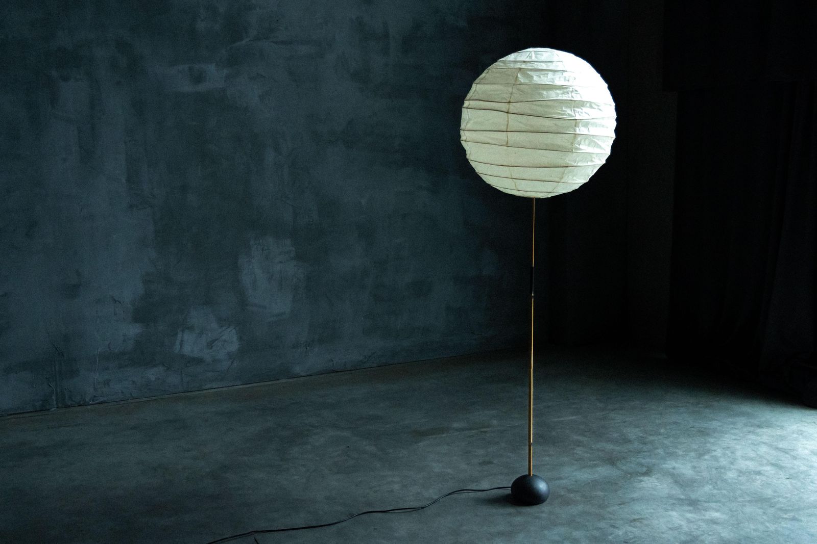 photo furniture Akari Floor Lamp Bb3 55dd By Isamu Noguchi For Ozeki & Co, Japan, 1950s