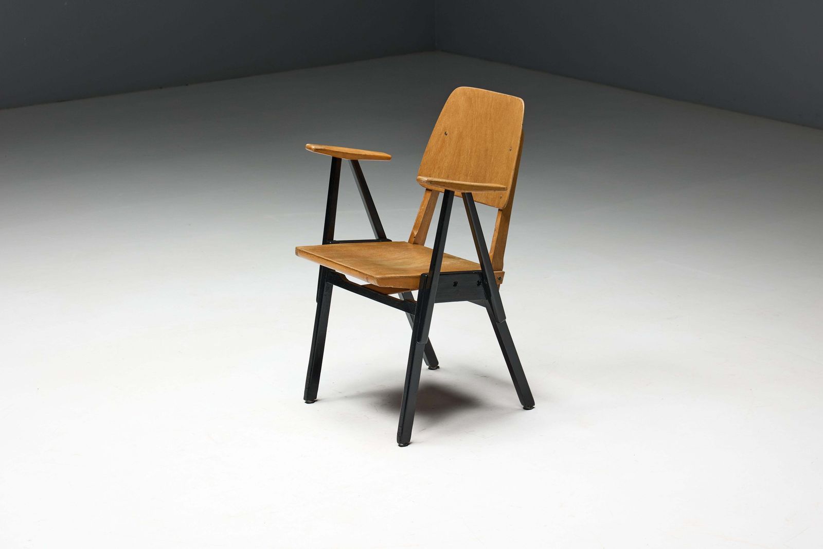 photo vinterior Palais De Tokyo Armchairs By Ermeloo Zwager, Netherlands, 1950s