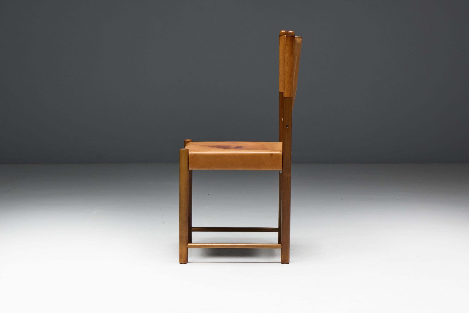 1622.0 Cognac Leather Dining Chairs, Italy, 1960s photo