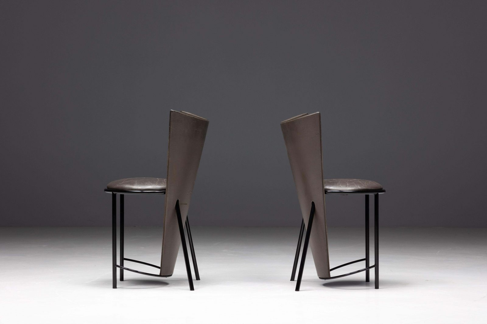 872.0 Sevilla Chairs By Frans Van Praet In Grey Leather, Belgium, 1990s photo
