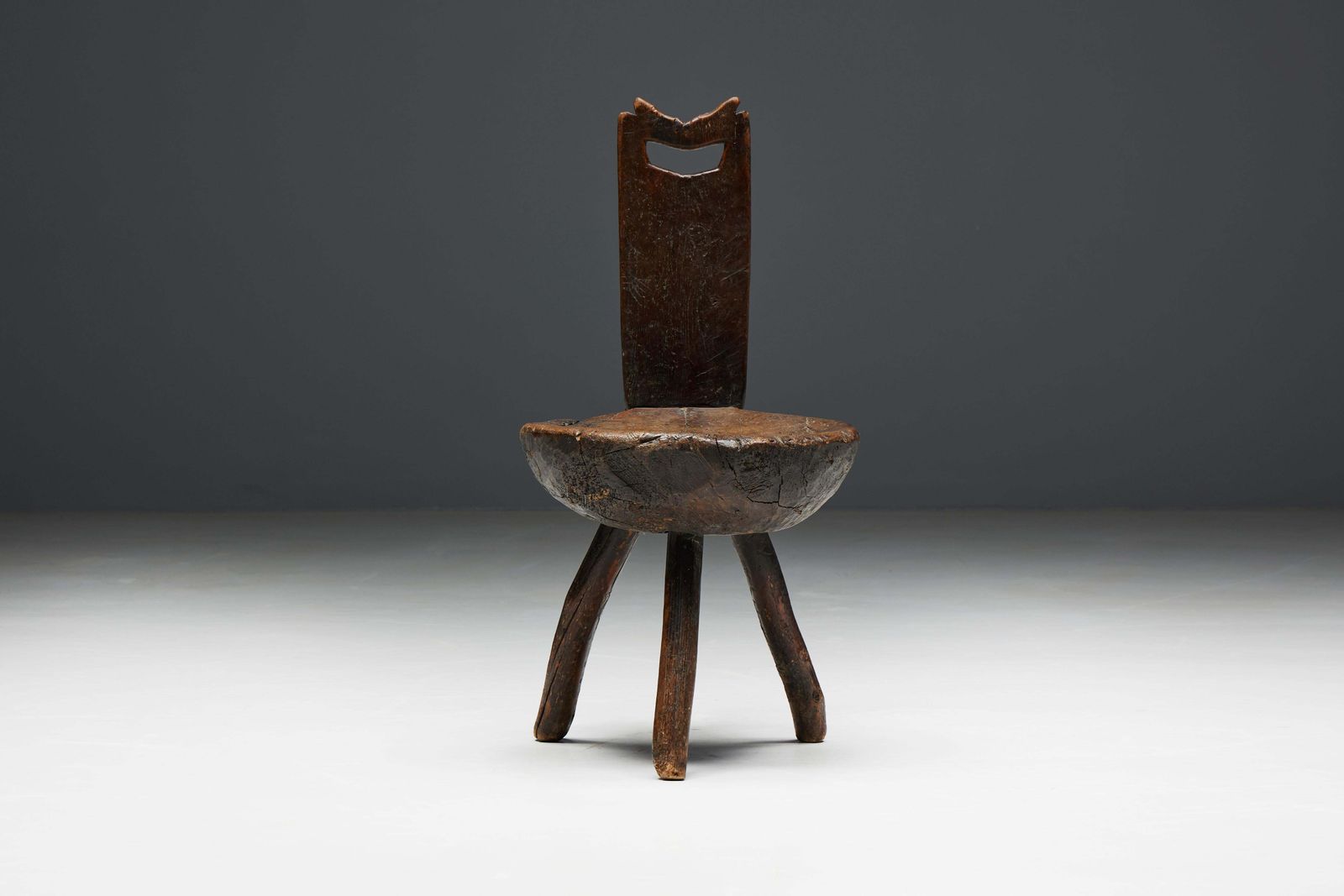Brutalist Wabi Sabi Tripod Alpine Chairs, France, 19th Century photo vinterior