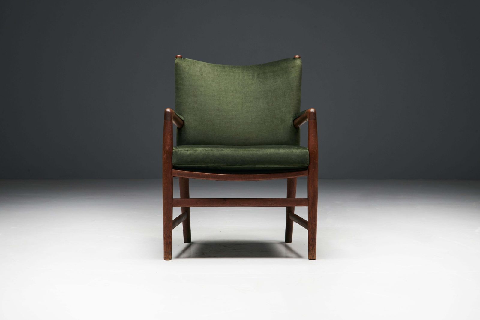 Conference Chairs By Hans J. Wegner For The Aarhus City Hall, Denmark, 1940s photo vintage