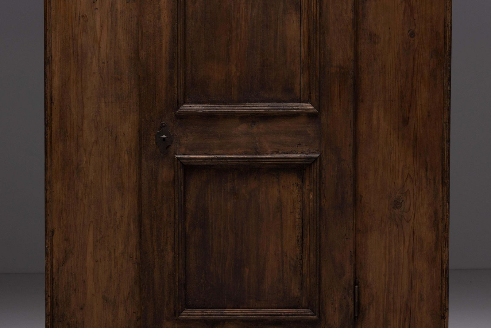 photo for sale Rustic Travail Populaire Alpine Cabinet, Switzerland, 1800