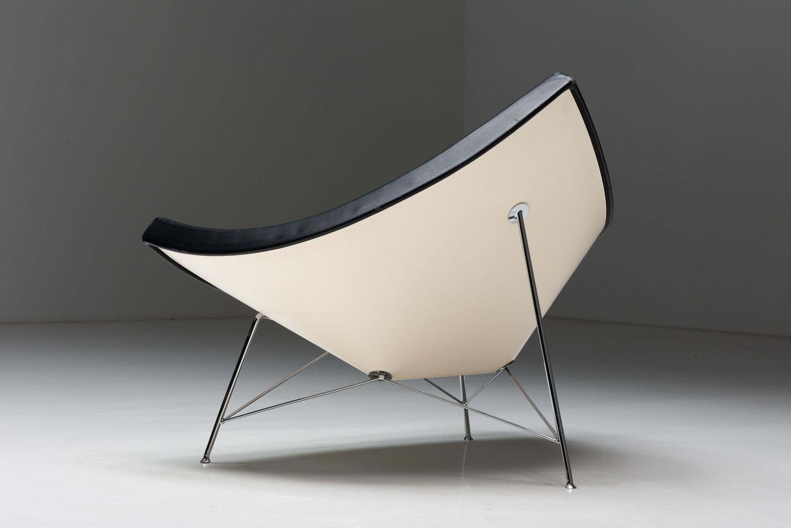Coconut Chair By George Nelson For Vitra, 1950s photo vinterior