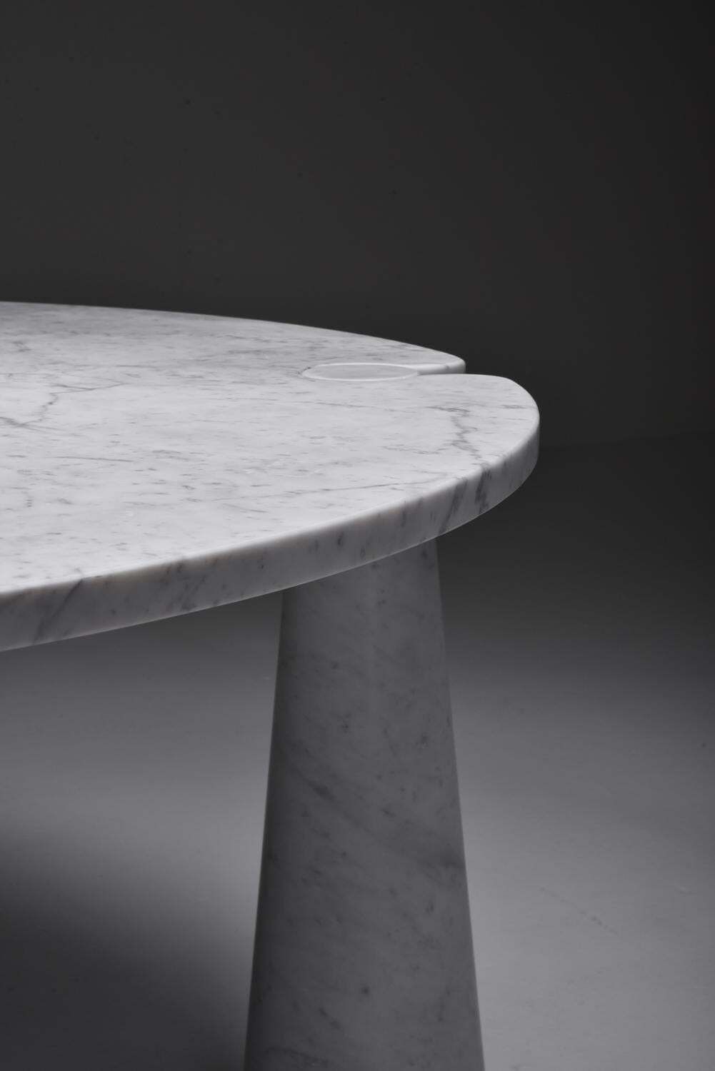 16044.0 Angelo Mangiarotti 'Eros' Round Marble Dining Table, Italy, 1970s photo