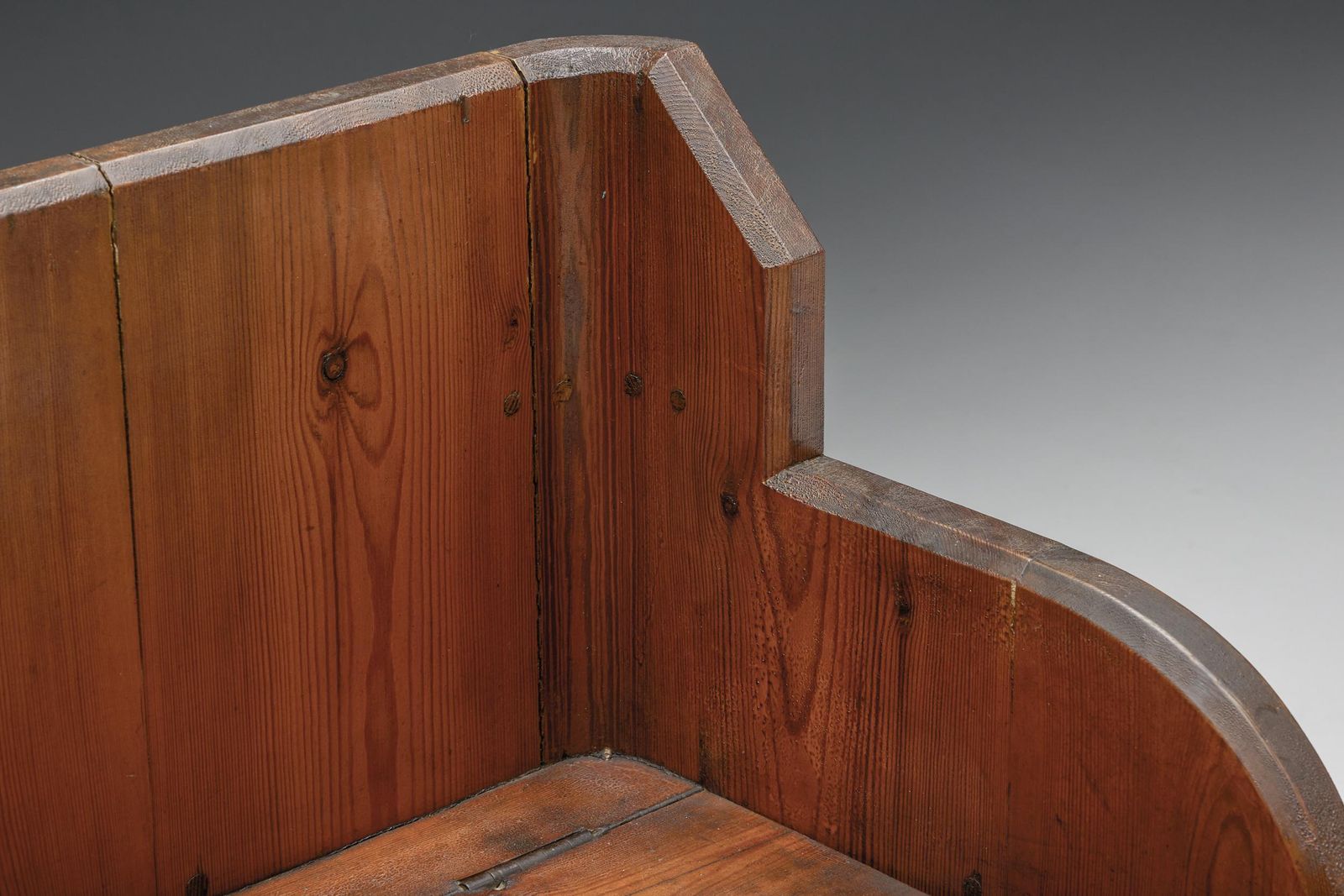 photo vintage Gothic Revival Wooden Armchairs, Pine & Oak, 20th Century
