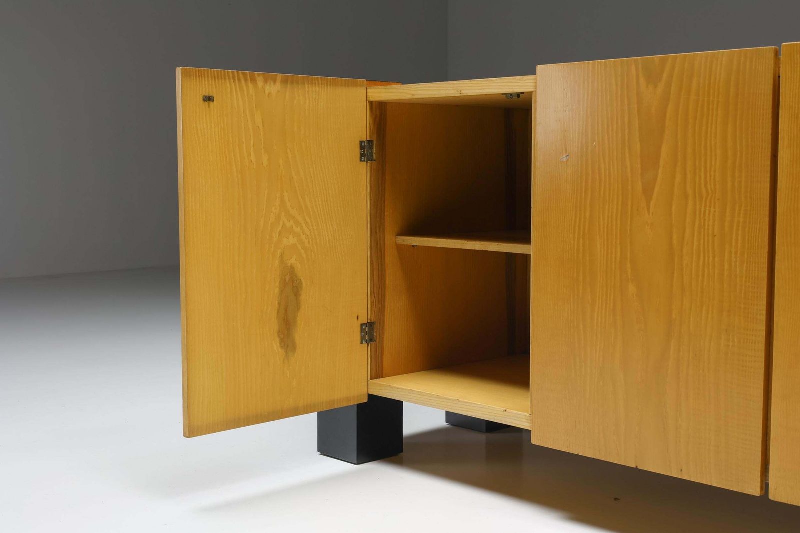 Post Modern Credenza By Renato Toso And Robertà Pamio, Italy, 1920s photo 4775.0