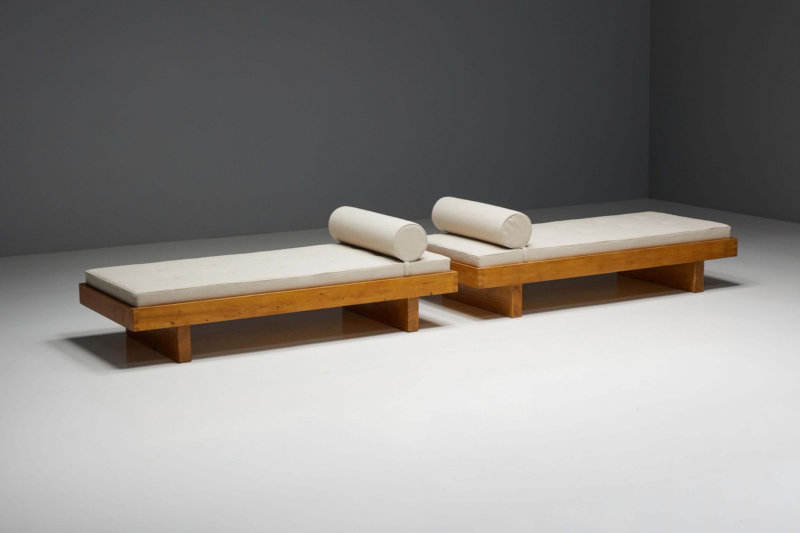 Daybed By Charlotte Perriand For Méribel Les Allues, France, 1960s photo vintage