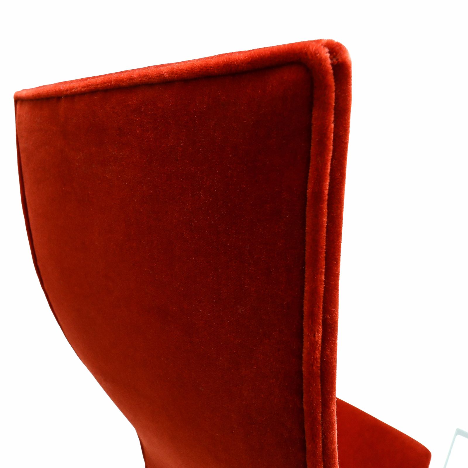 photo furniture Set Of 6 Rare Lounge Version Arne Jacobsen Oxford Chairs In Vibrant Ferrari Red Velvet For Fritz Hansen