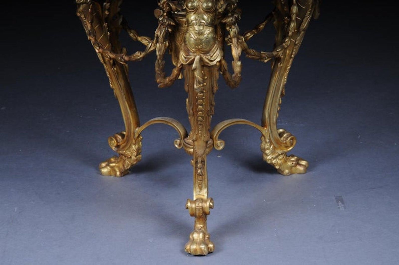 8294.0 Empire Splendid French Saloon Table, Bronze Gilt photo