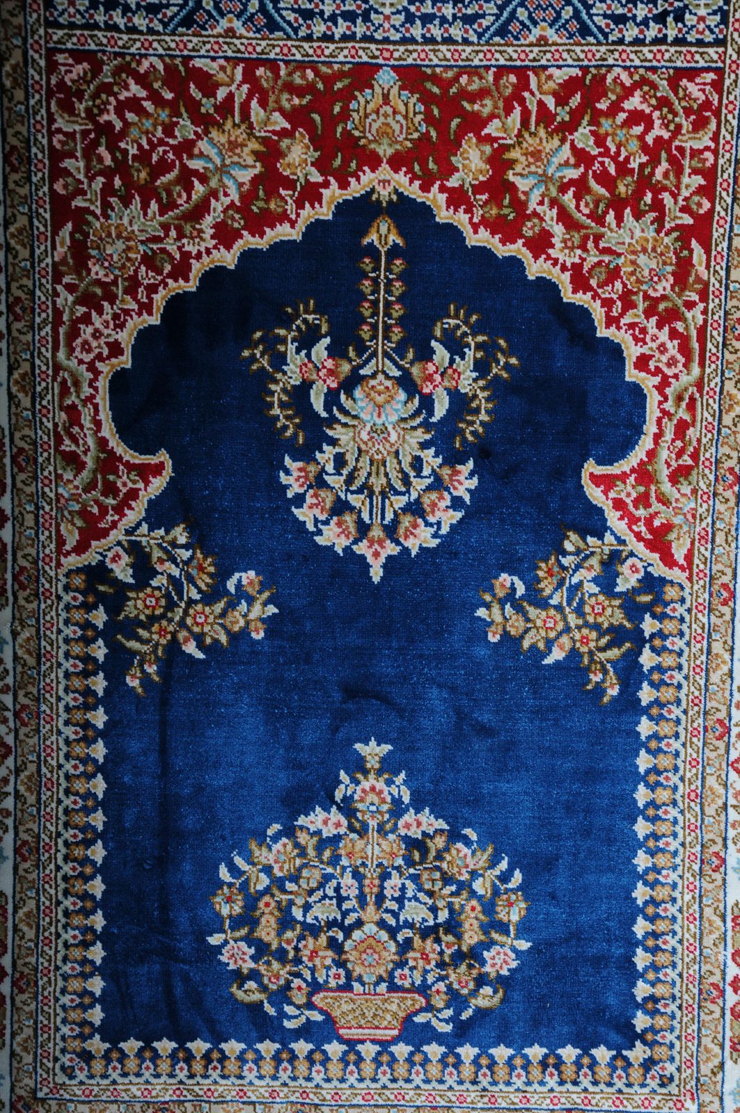 photo buy Anatolian Prayer Rug/Tapestry Cotton/Silk, 20th Century