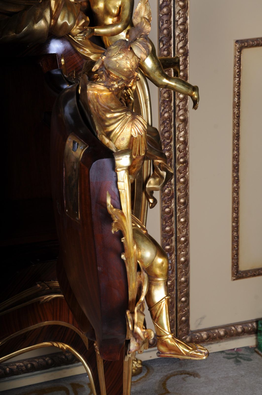 photo vinterior Majestic Chest Of Drawers Designed By Francois Linke & Leon Massagé, Paris