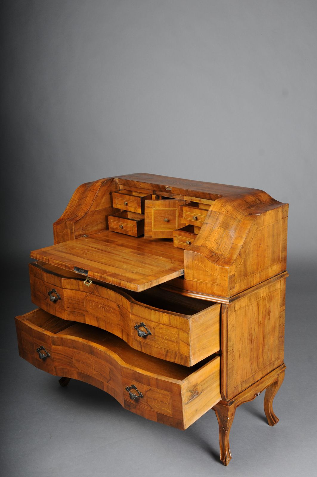 Beautiful Antique Slanted Flap Secretary, 20th Century. Walnut Root Veneer. photo vinterior