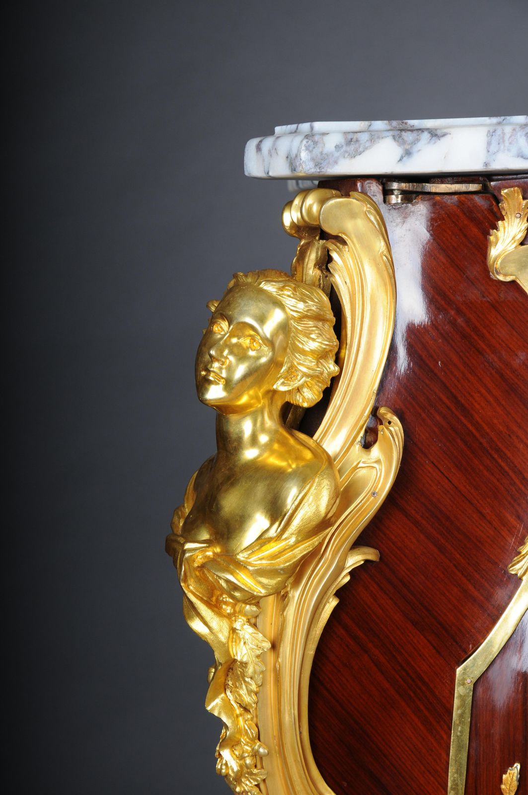 20th Century Royal Francois Link Chest Of Drawers, Oak With Gilt Bronze photo vinterior
