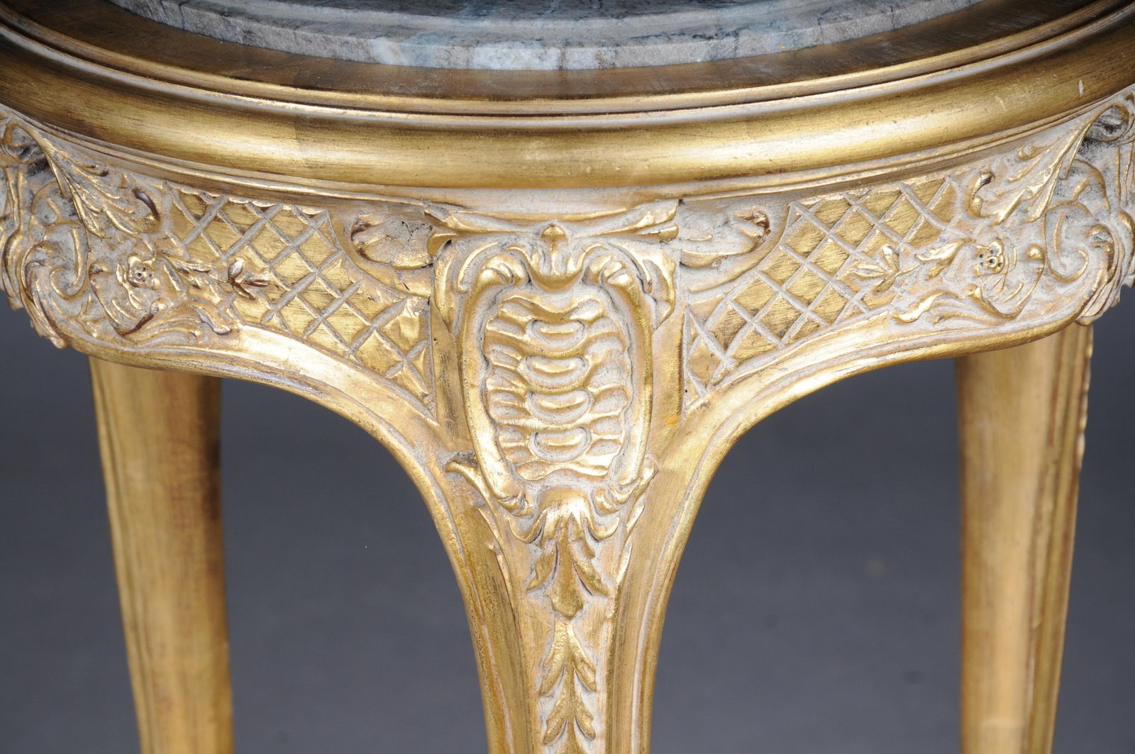 photo furniture Finely Carved Gold Side Table With Marble Top, Louis XV