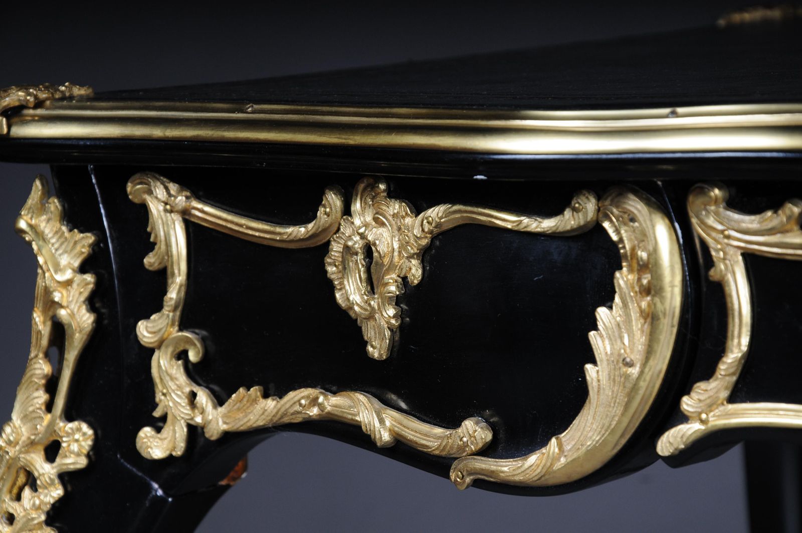 4055.0 20th Century Elegant Black Bureau Plat / Writing Desk In Louis XV, Beech photo
