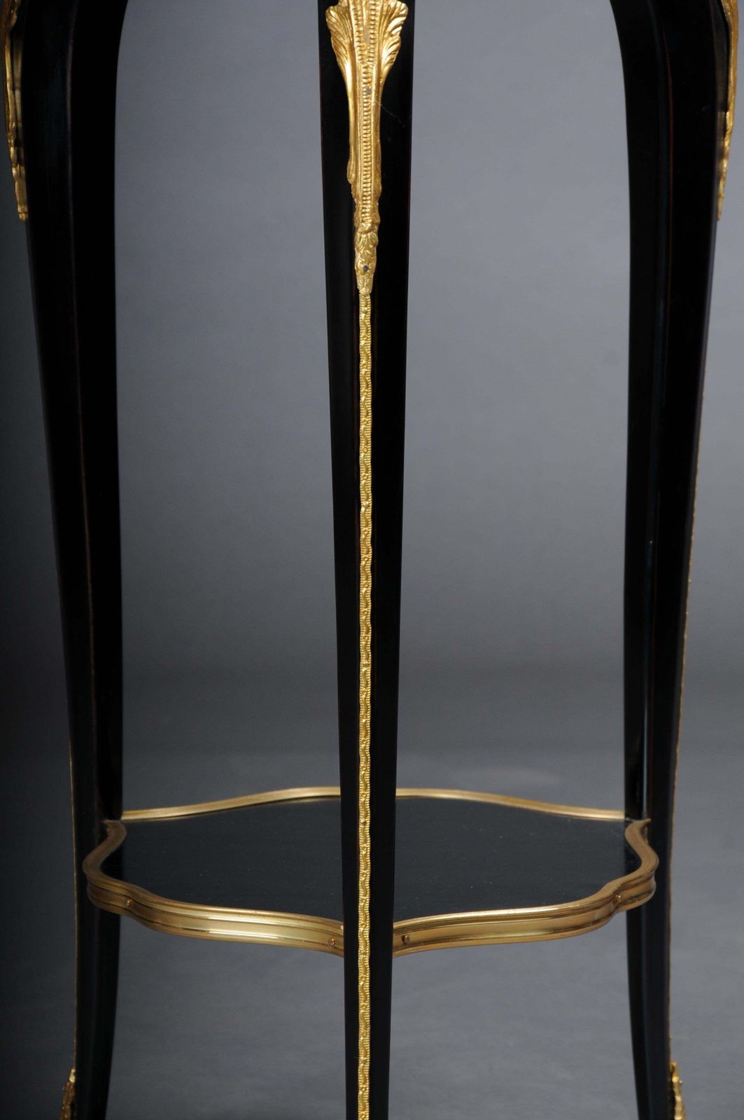1671.0 20th Century French Salon Side Table In Louis XV After F. Linke, Black photo