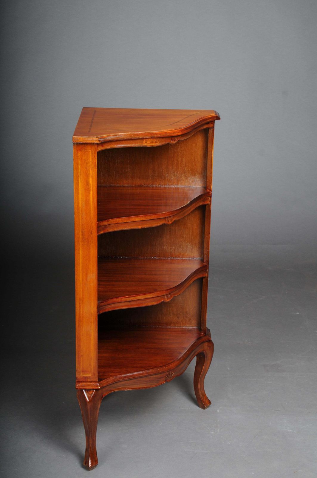 Decorative Corner Dresser/Corner Shelf, England, 20th Century photo Furniture