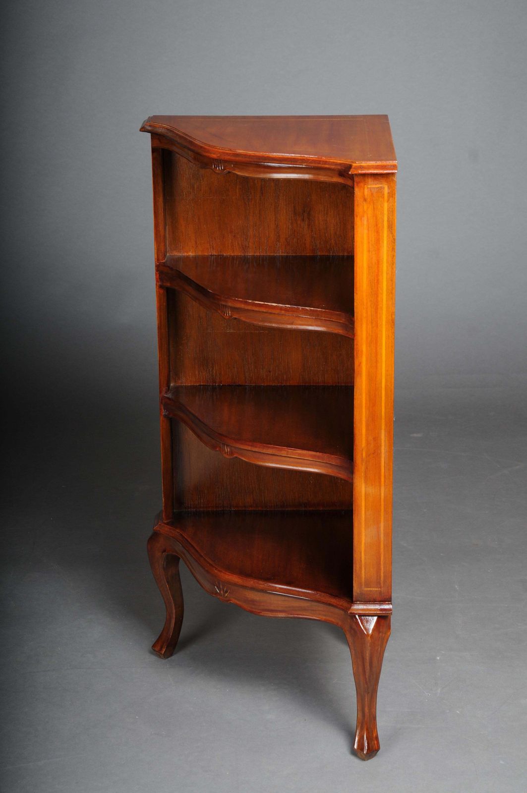 Decorative Corner Dresser/Corner Shelf, England, 20th Century photo vinterior