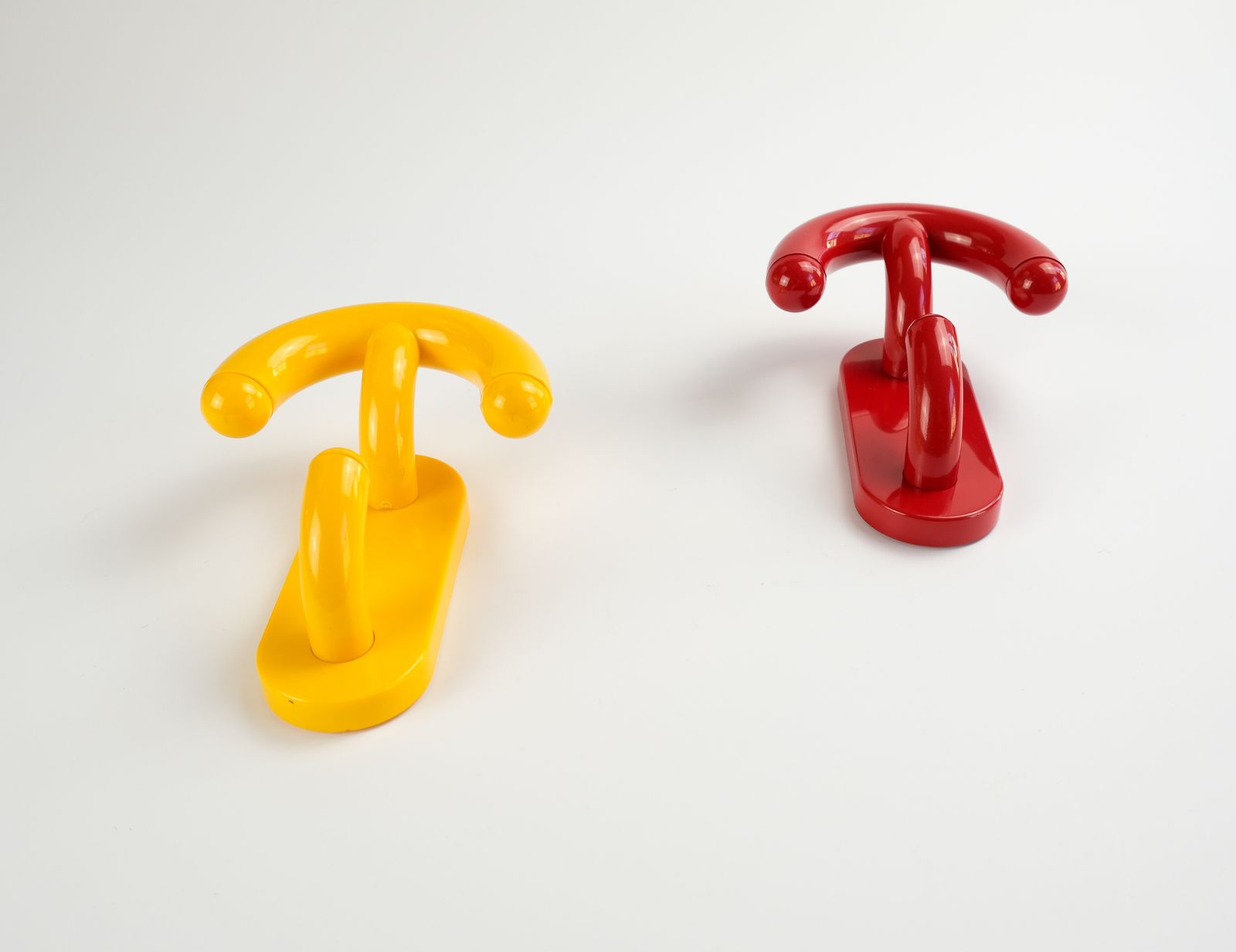 Pair Of Luigi Caramella "Arco" Coat Hooks / Rack For Con&Con, Italy 1970s photo vinterior