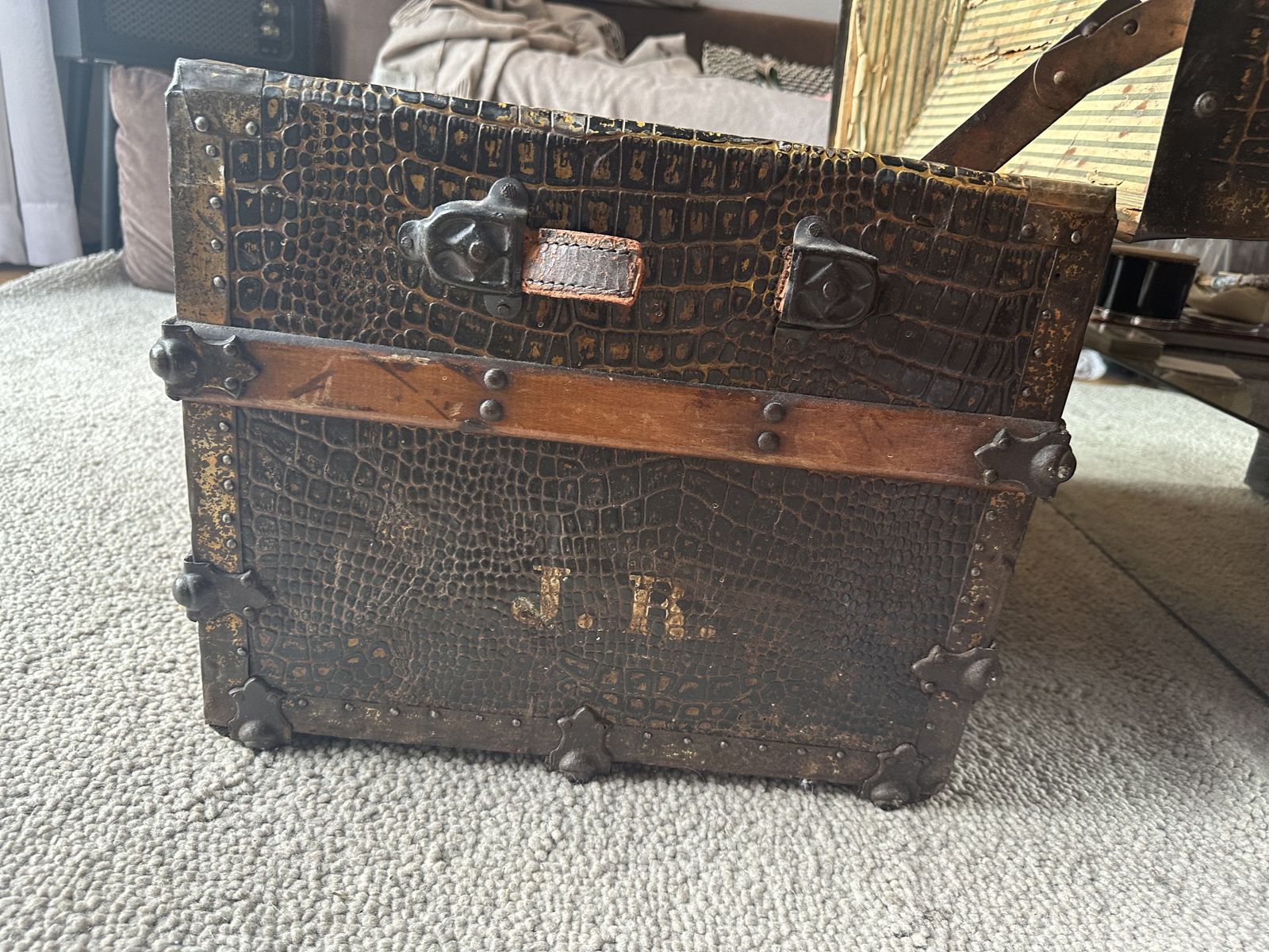 Victorian Steamer Trunk – Dome Top, Faux Crocodile Skin photo vinterior