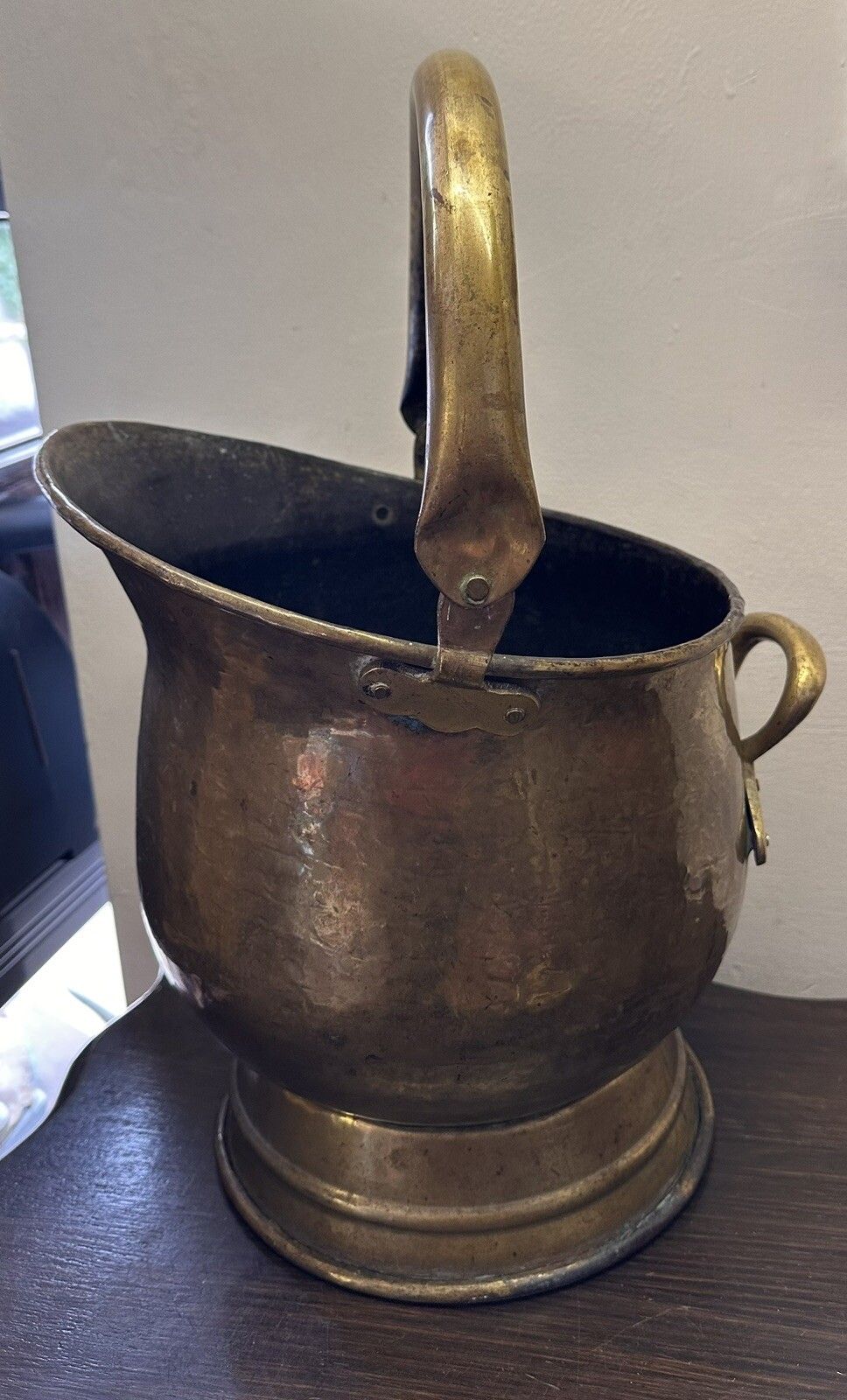 Antique Large Brass Helmet Coal Scuttle Country House Planter / Log / Coal photo vinterior