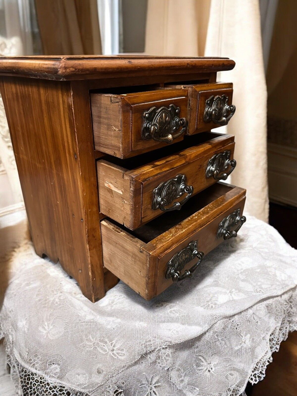 C1920’s Miniature Chest Of Drawers Apprentice Piece Superb Quality photo for sale